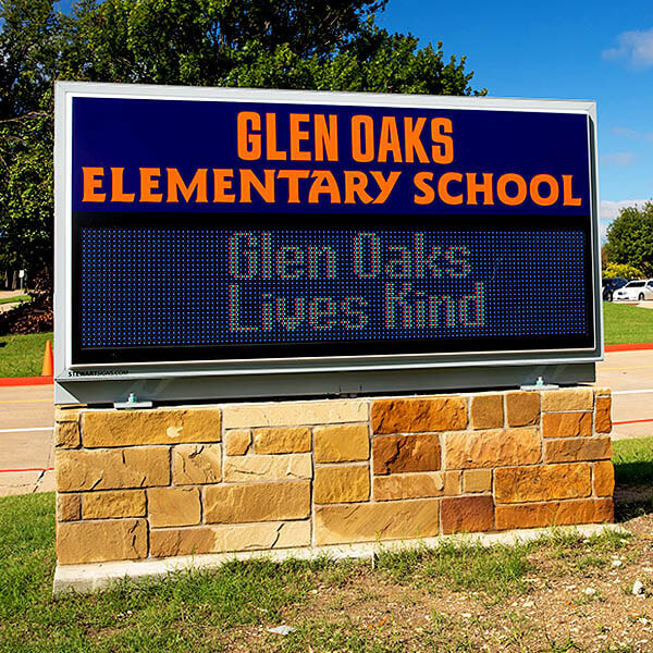 School Sign for Glen Oaks Elementary School