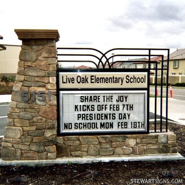 School Sign for Live Oak Elementary