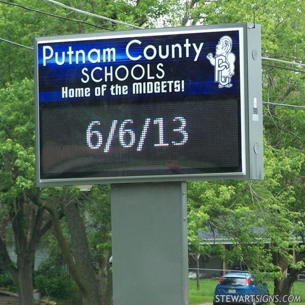 School Sign for Putnam County School District R1